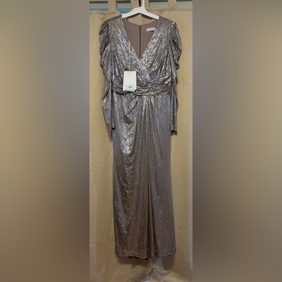 Mac Duggal 49503 NWT FAUX WRAP DRAPED PUFF SLEEVE GOWN (PLUS) - Picture 4 of 6